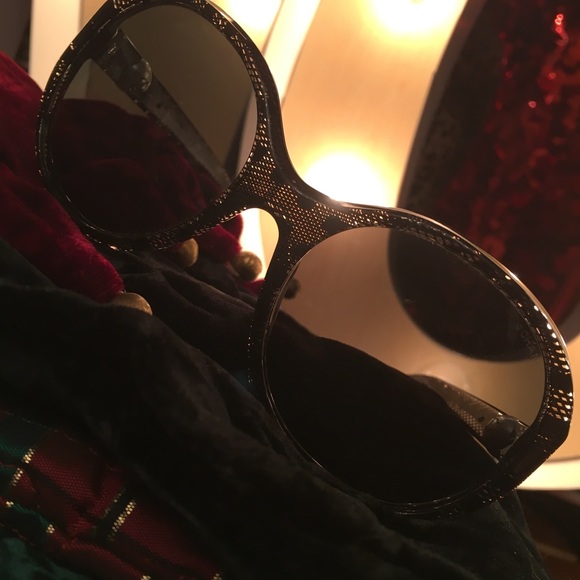 Chanel Venetian Lace Pearl Logo Sunglasses - Picture 3 of 6